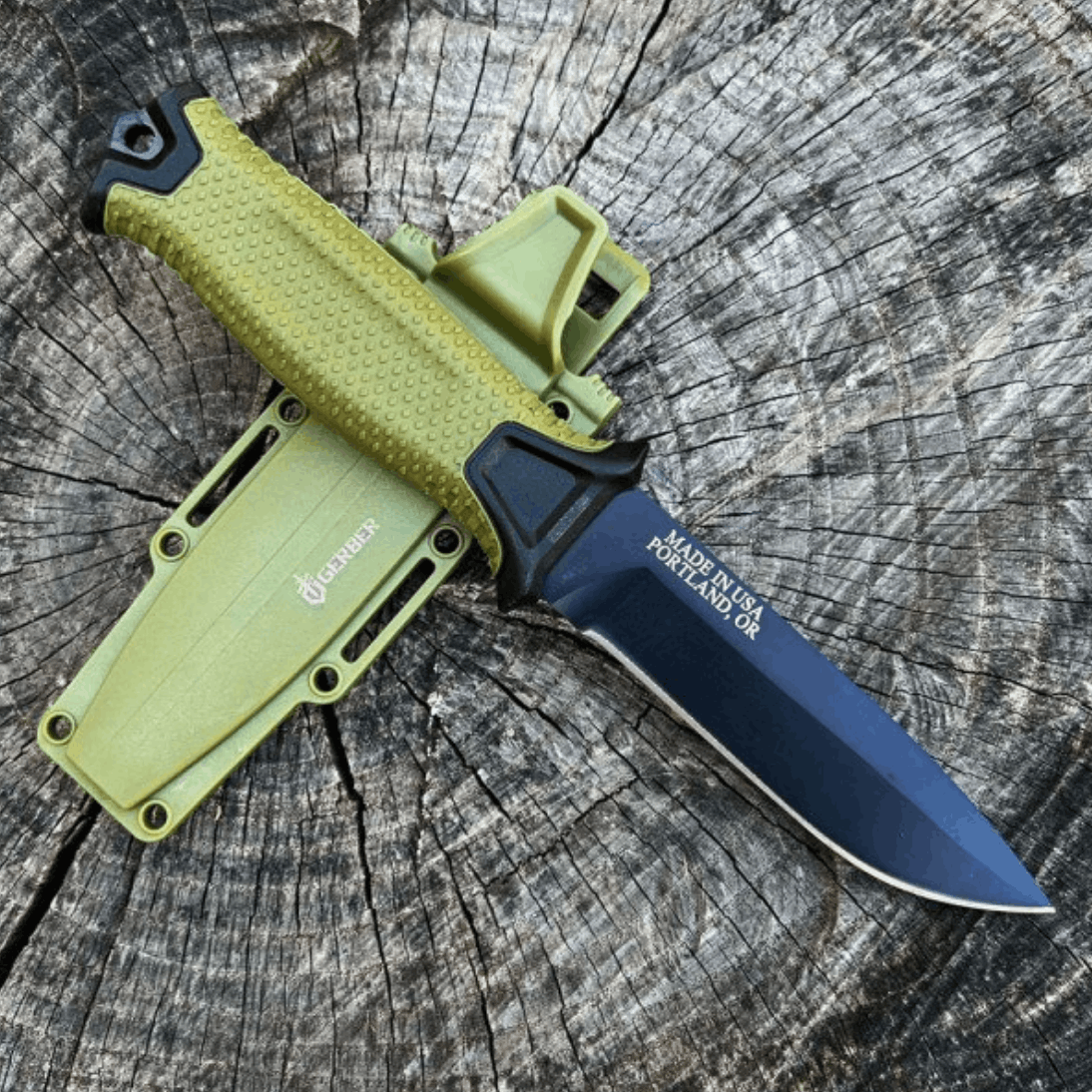 Taktisches Messer mit Holster für horizontales und vertikales Tragen